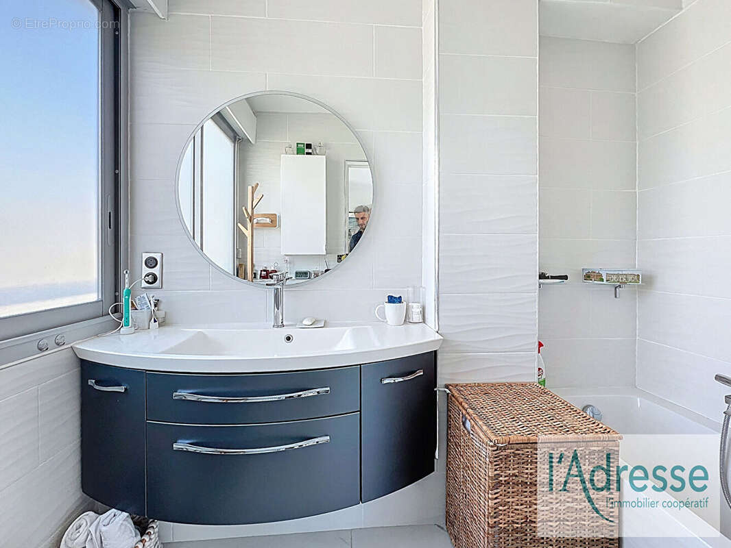 Appartement à VALLAURIS