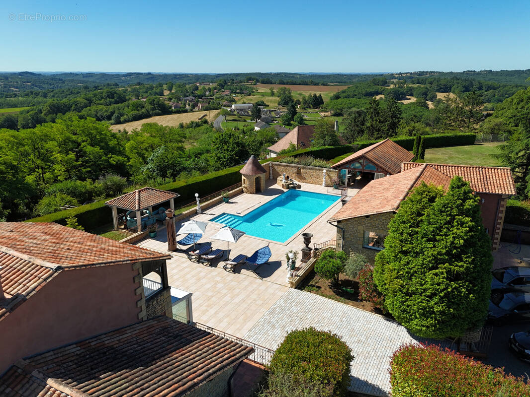 Maison à BADEFOLS-D&#039;ANS