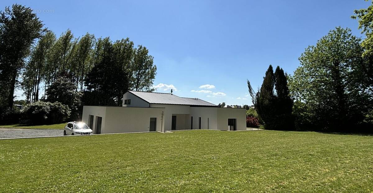 Maison à LOUVIGNE-DU-DESERT