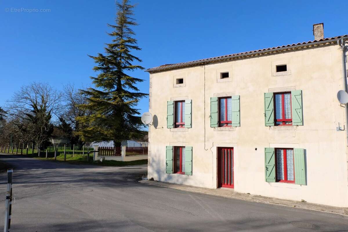 Maison à EYMET