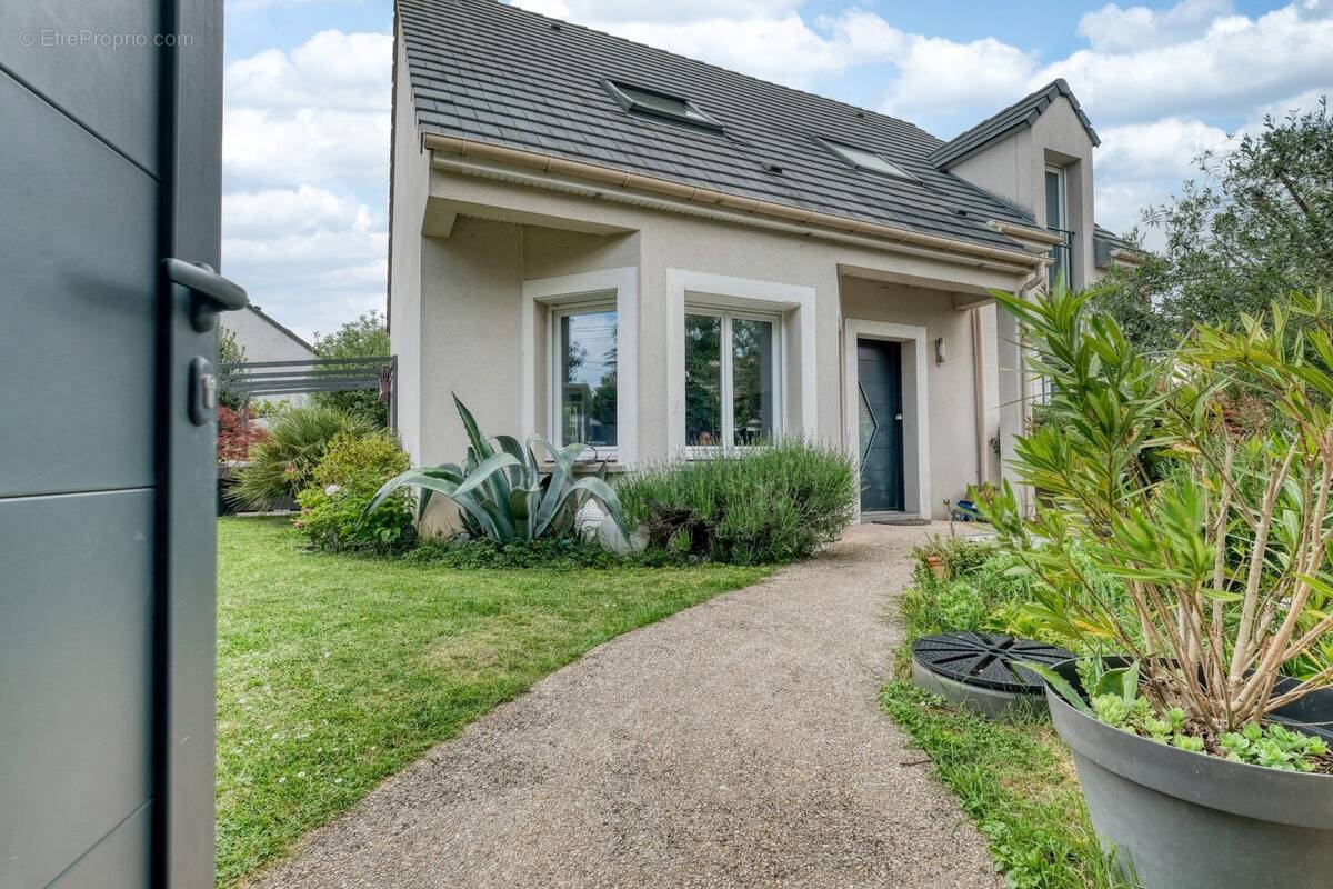 Maison à THORIGNY-SUR-MARNE