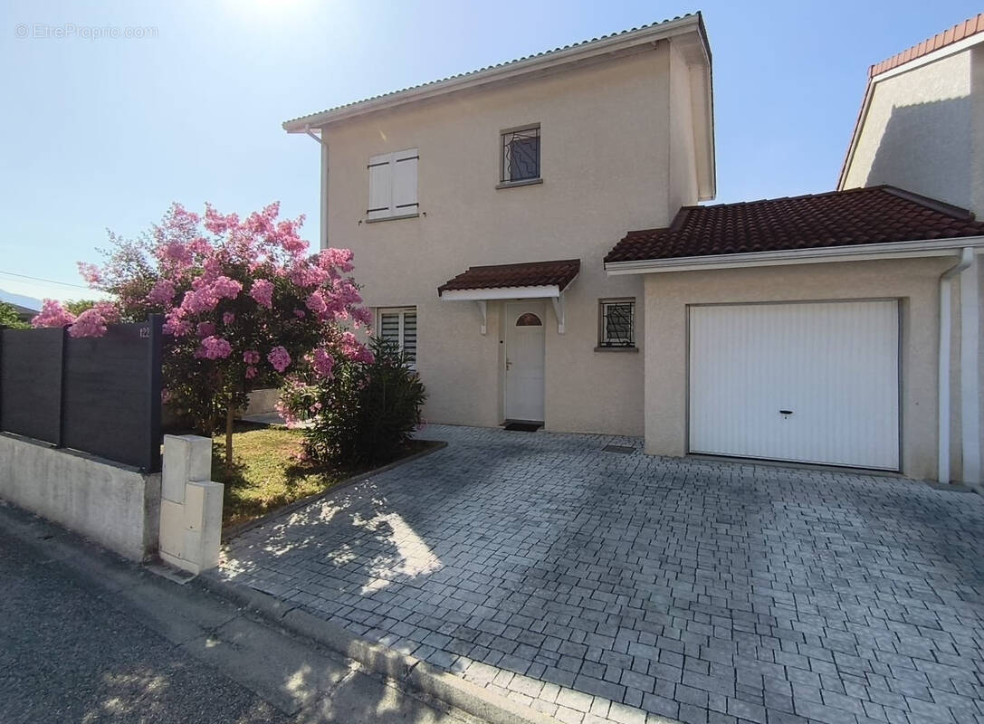 Maison à LE VERSOUD