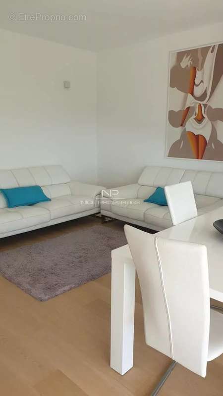 Appartement à EZE