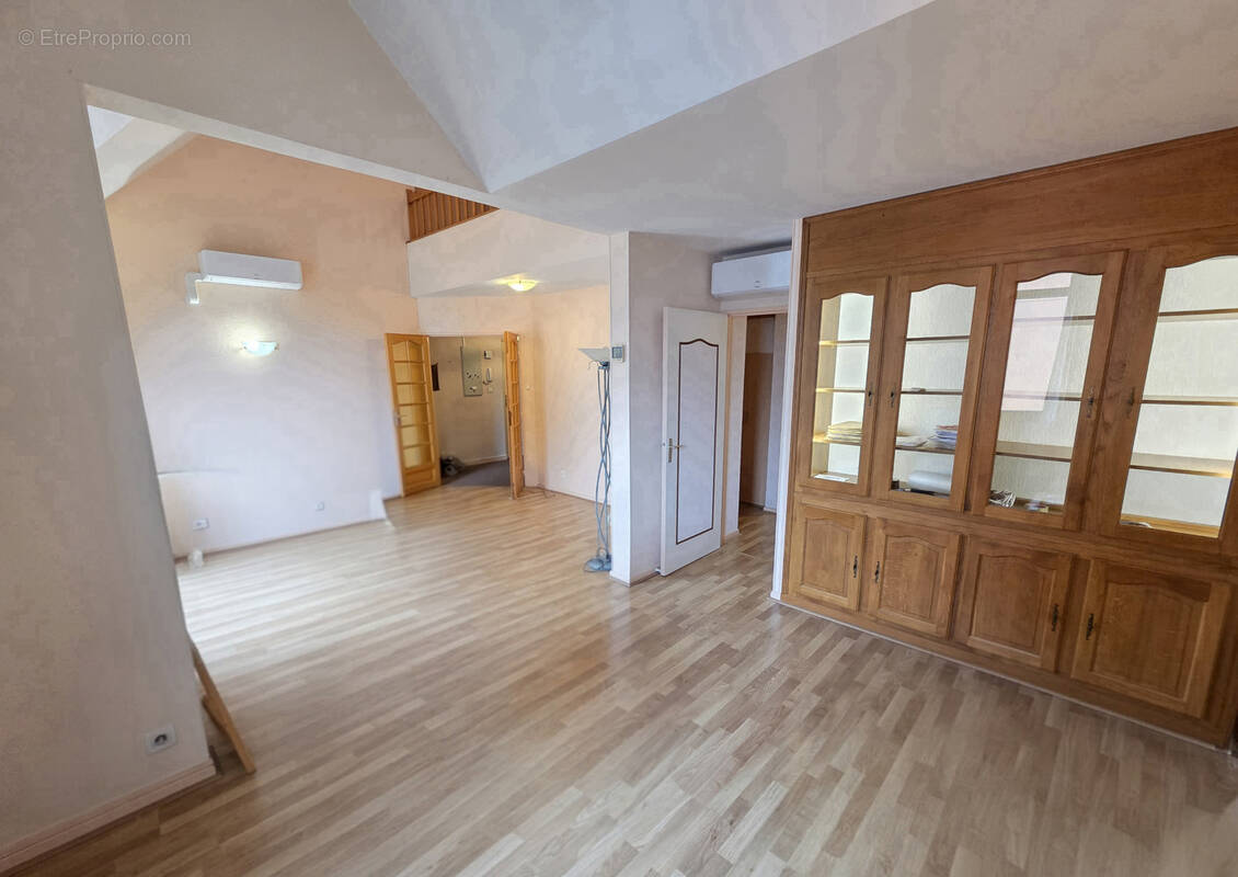 Appartement à MOULINS