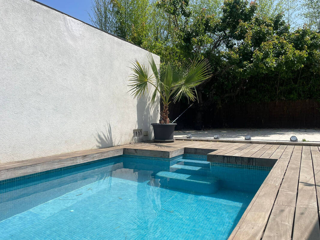 Maison à BORMES-LES-MIMOSAS
