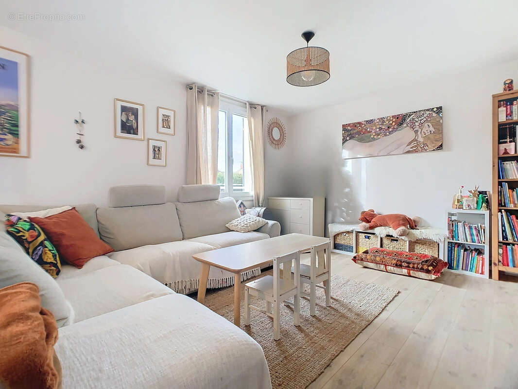 Maison à COMMUNAY