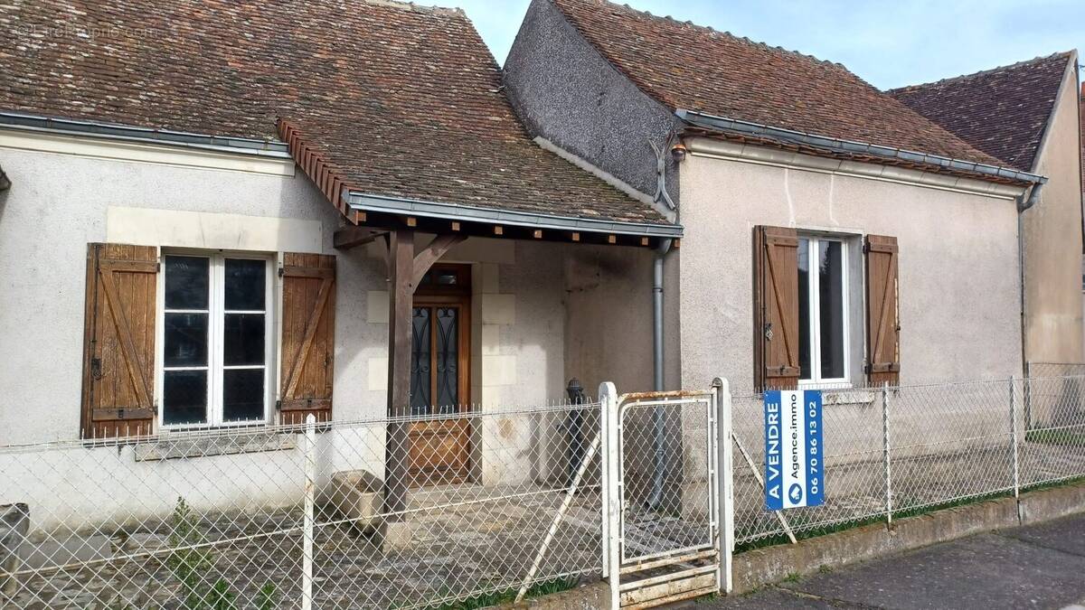 Maison à MONTRICHARD