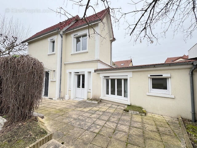 Maison à CHAMPIGNY-SUR-MARNE