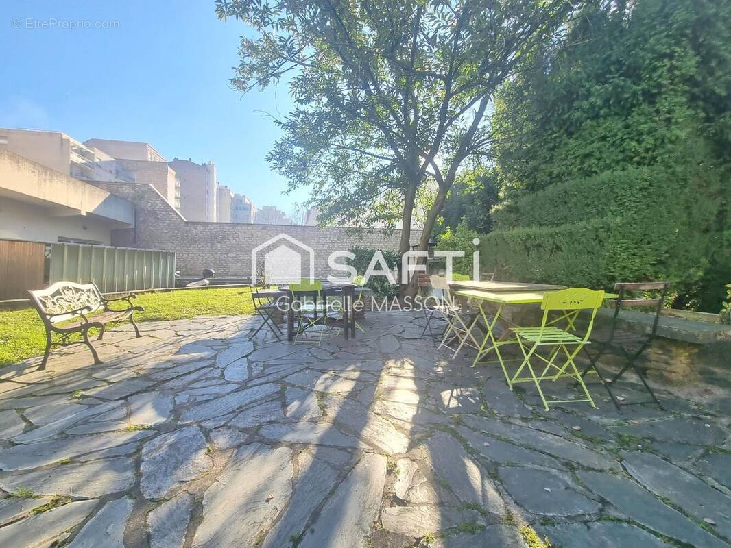 Photo 1 - Appartement à LE KREMLIN-BICETRE