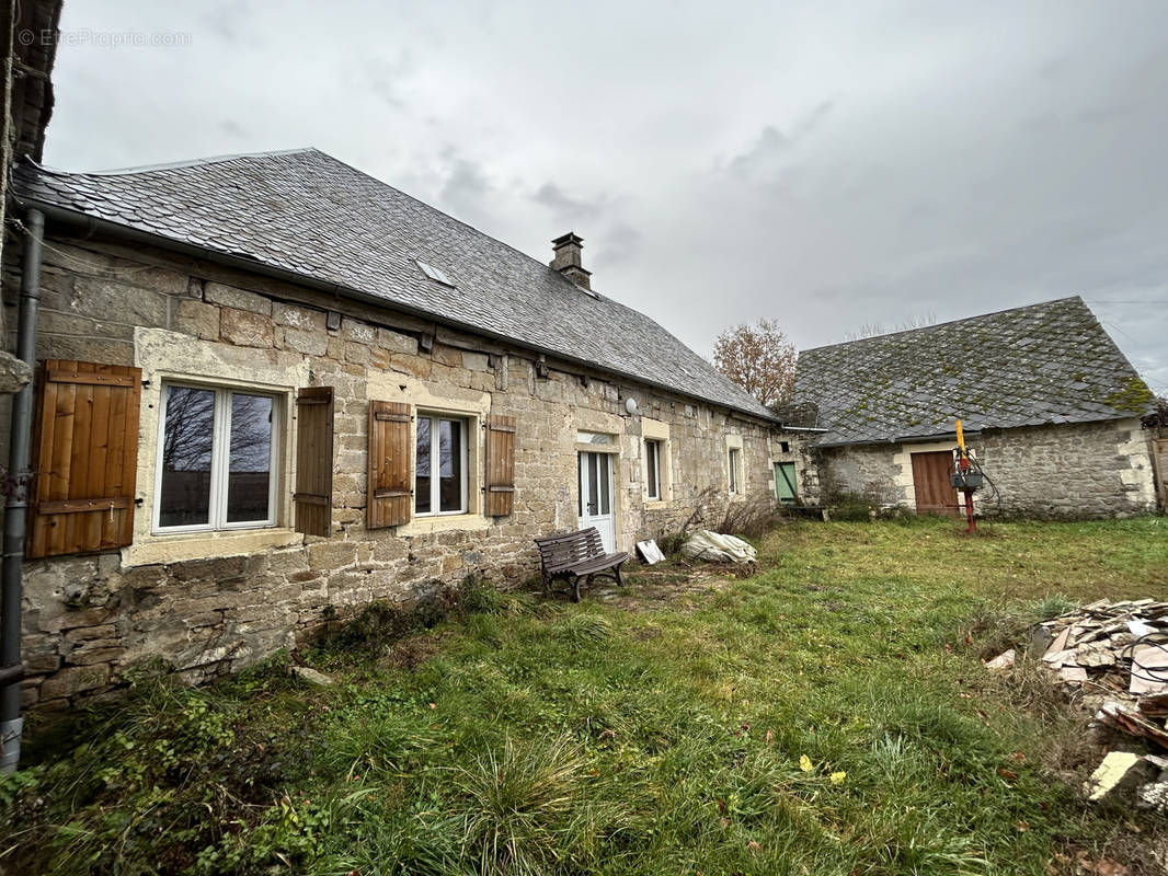 Maison à EYREIN
