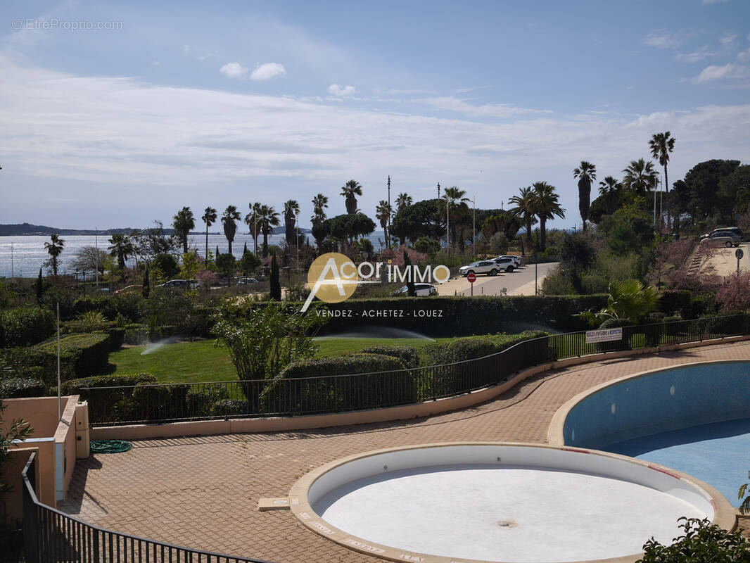 Appartement à SIX-FOURS-LES-PLAGES