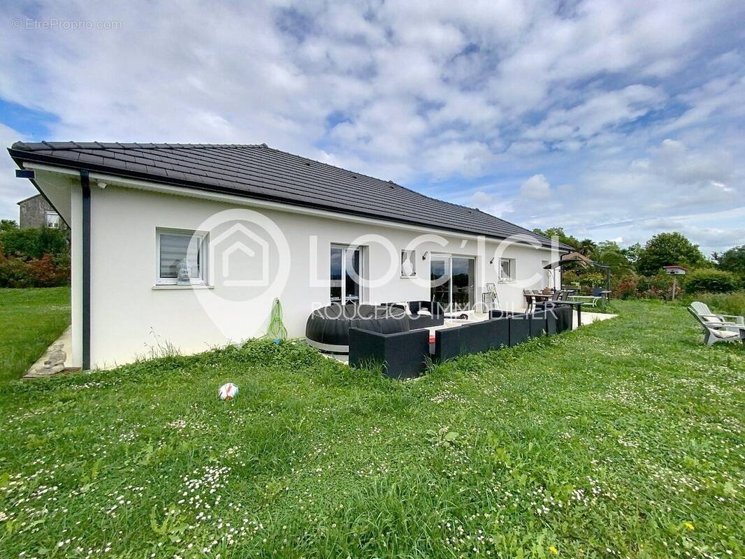 Maison à THEZE