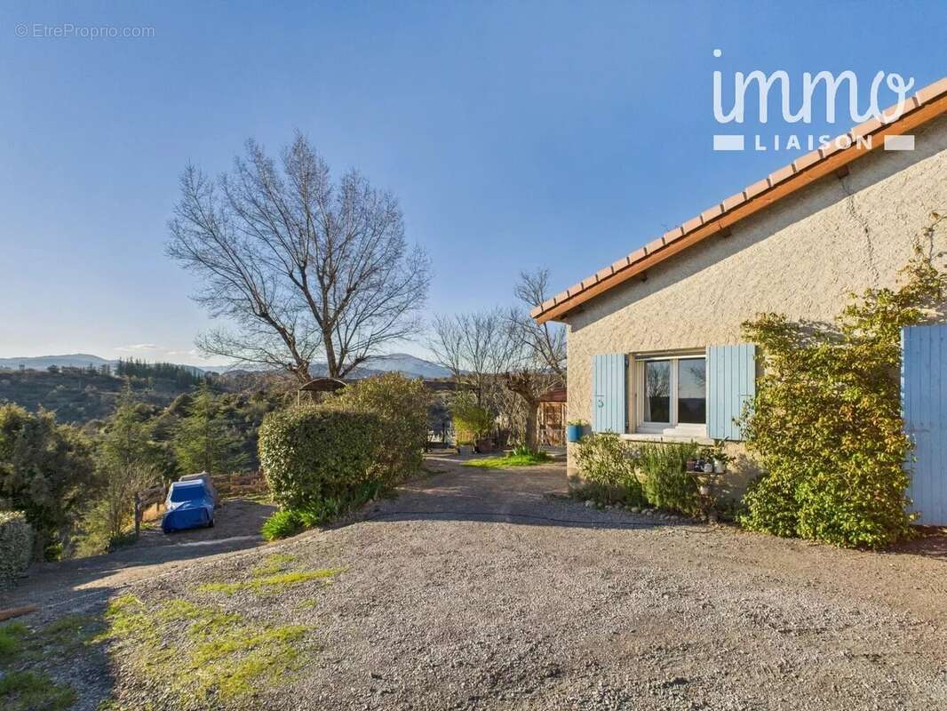 Maison à UZER