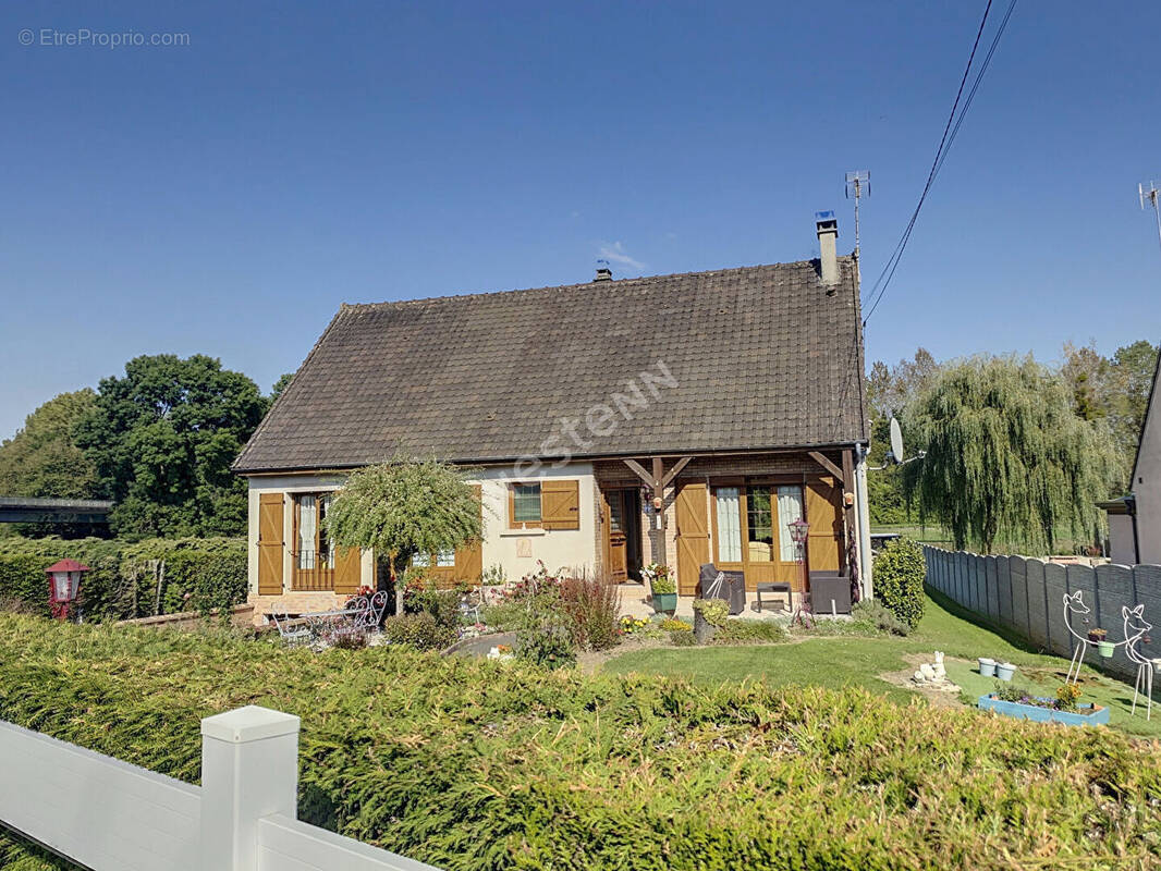 Maison à MENNESSIS