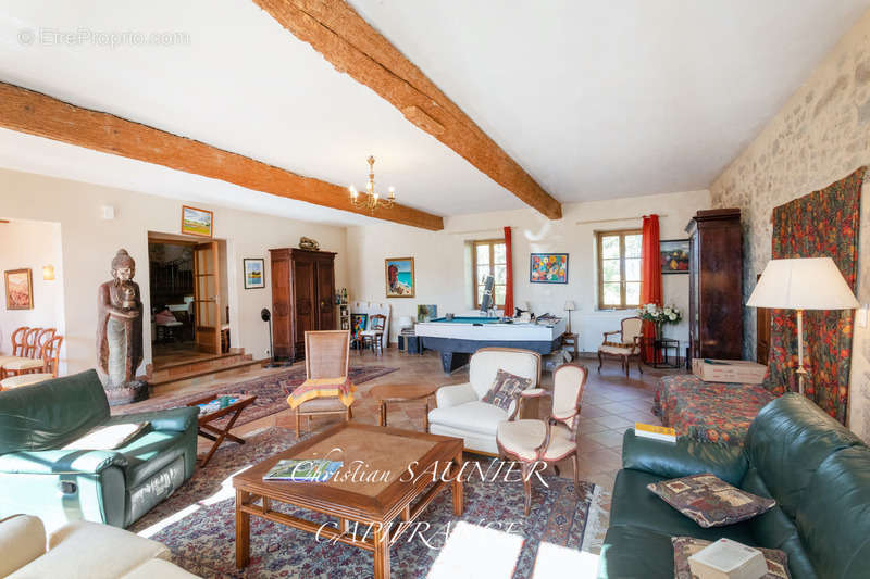 Maison à LA POMAREDE