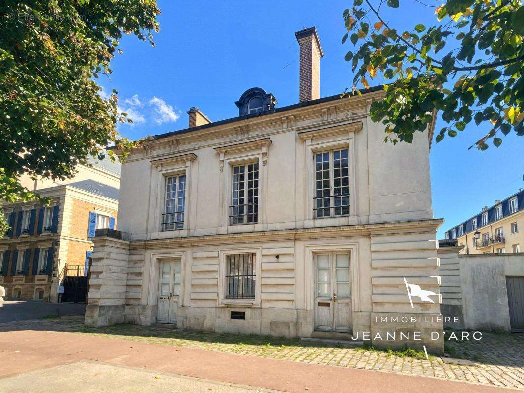 Maison à VERSAILLES