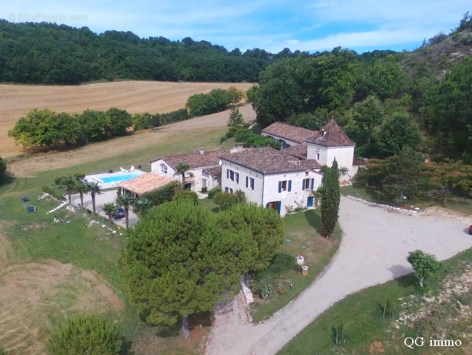 Maison à MONTCUQ