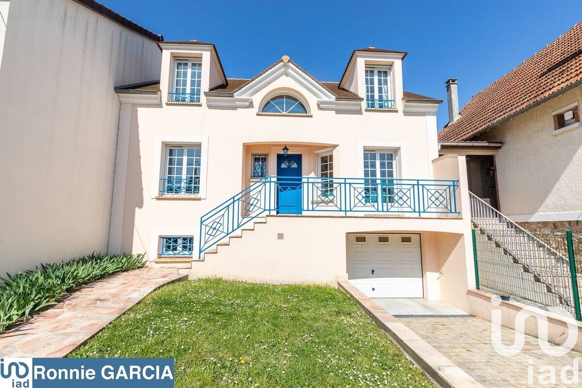 Photo 1 - Maison à VIRY-CHATILLON