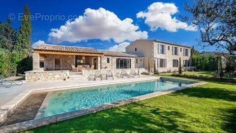 Maison à MAUSSANE-LES-ALPILLES