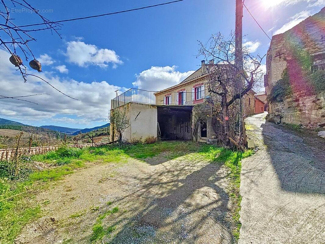 Photo 1 - Maison à ROQUEBRUN
