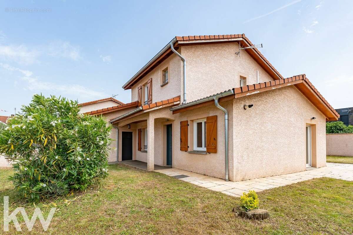 Maison à PUSIGNAN