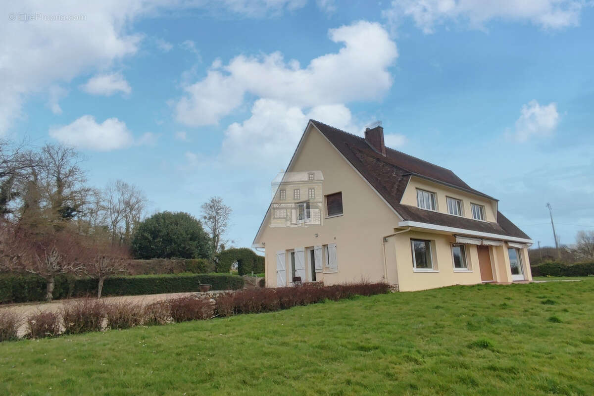 Maison à BEAUMONT-LE-ROGER