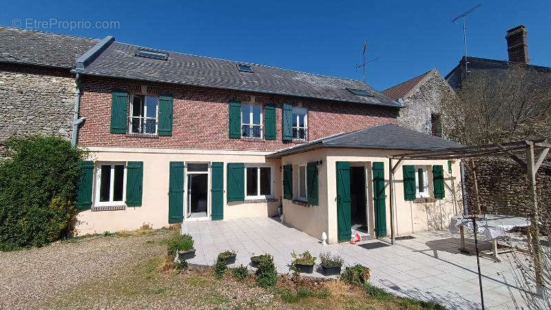 Maison à GRISY-LES-PLATRES