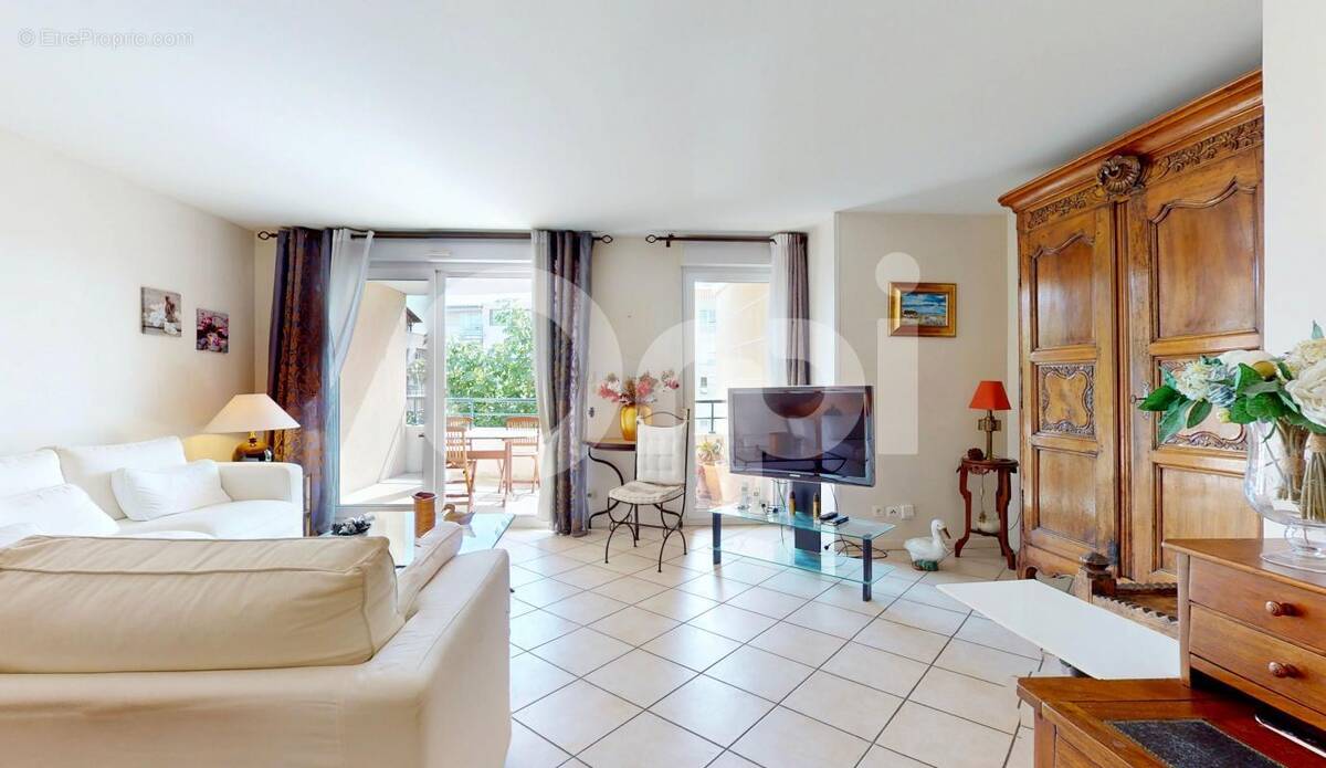 Appartement à CRAPONNE