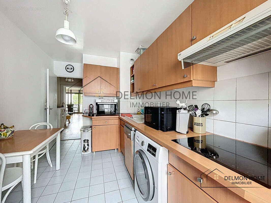 Appartement à COURBEVOIE