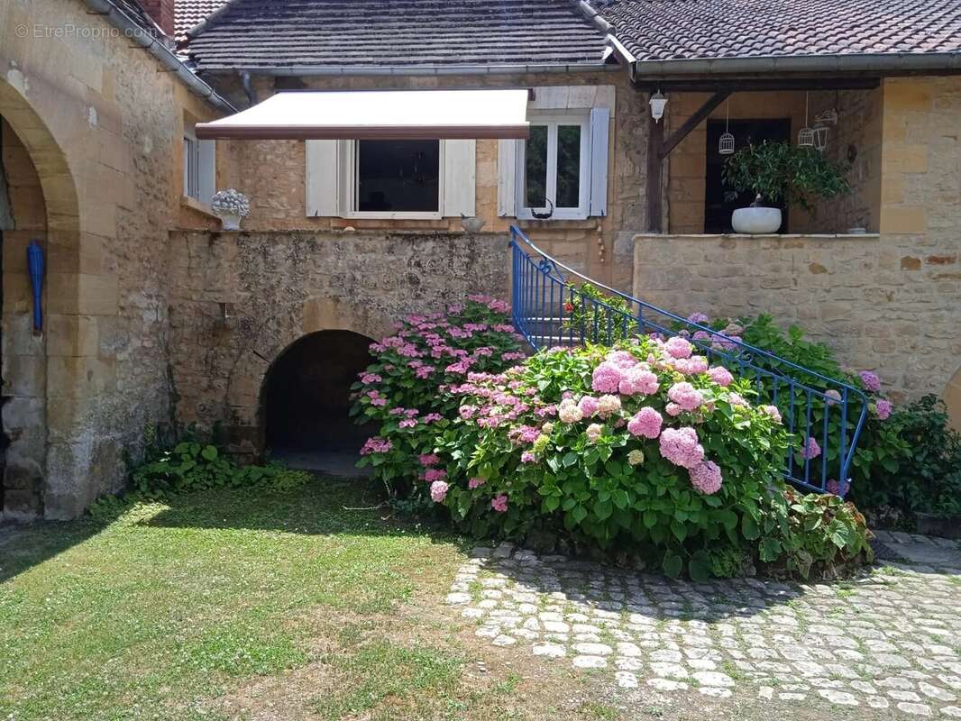 Maison à SAINT-CYPRIEN