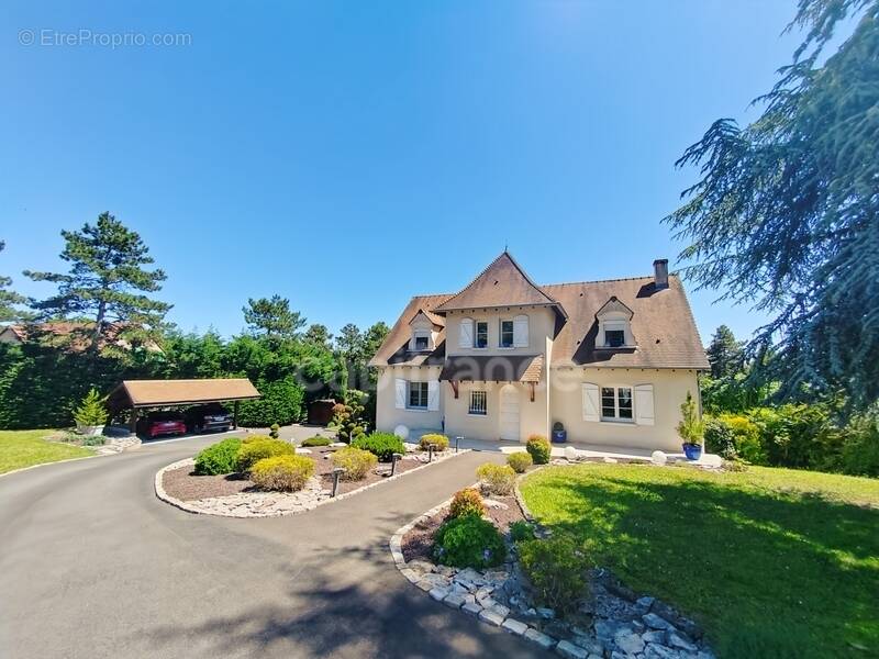 Maison à GIVRY
