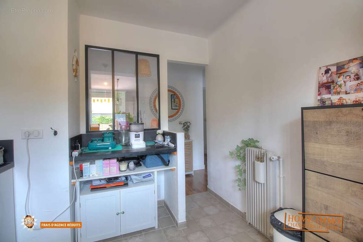 Appartement à VALLAURIS