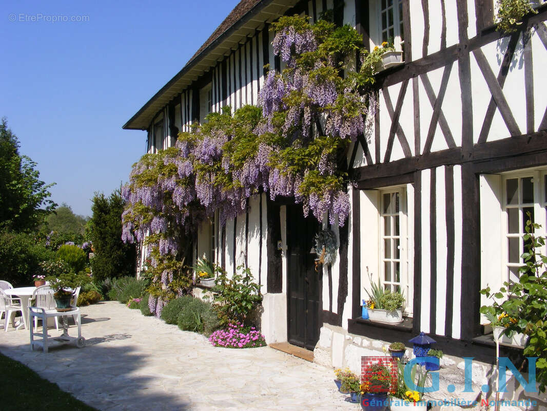 Maison à SAINT-MARTIN-DE-BOSCHERVILLE