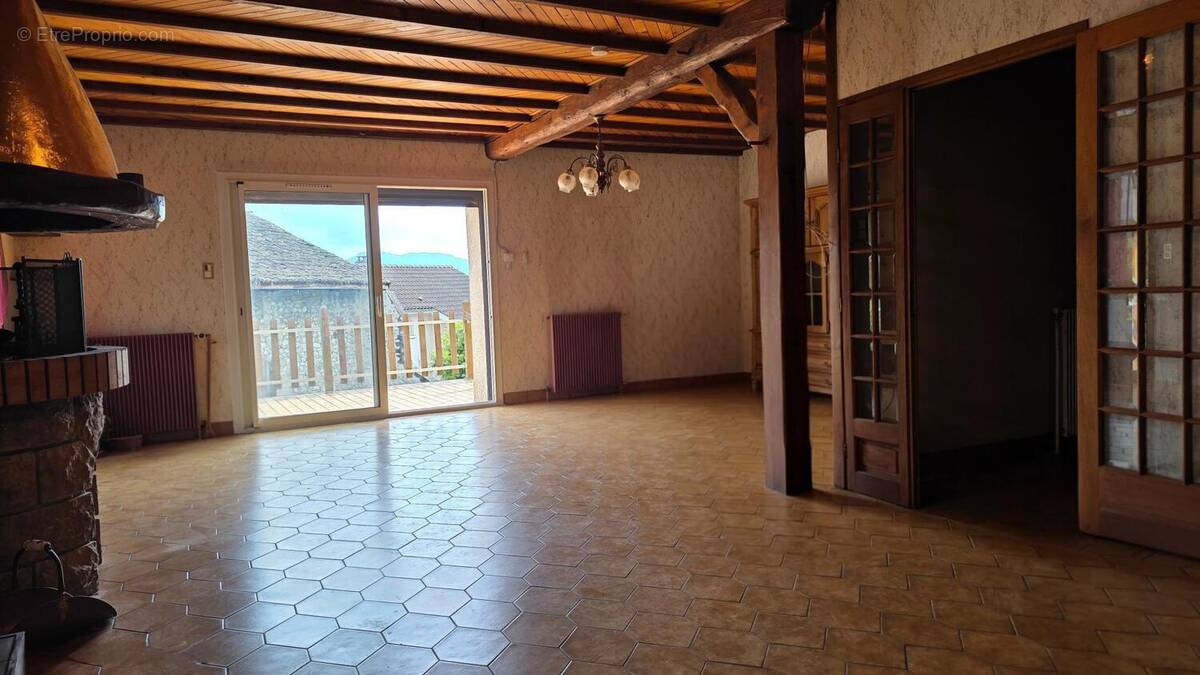 Photo 1 - Maison à SAINT-NAZAIRE-LES-EYMES