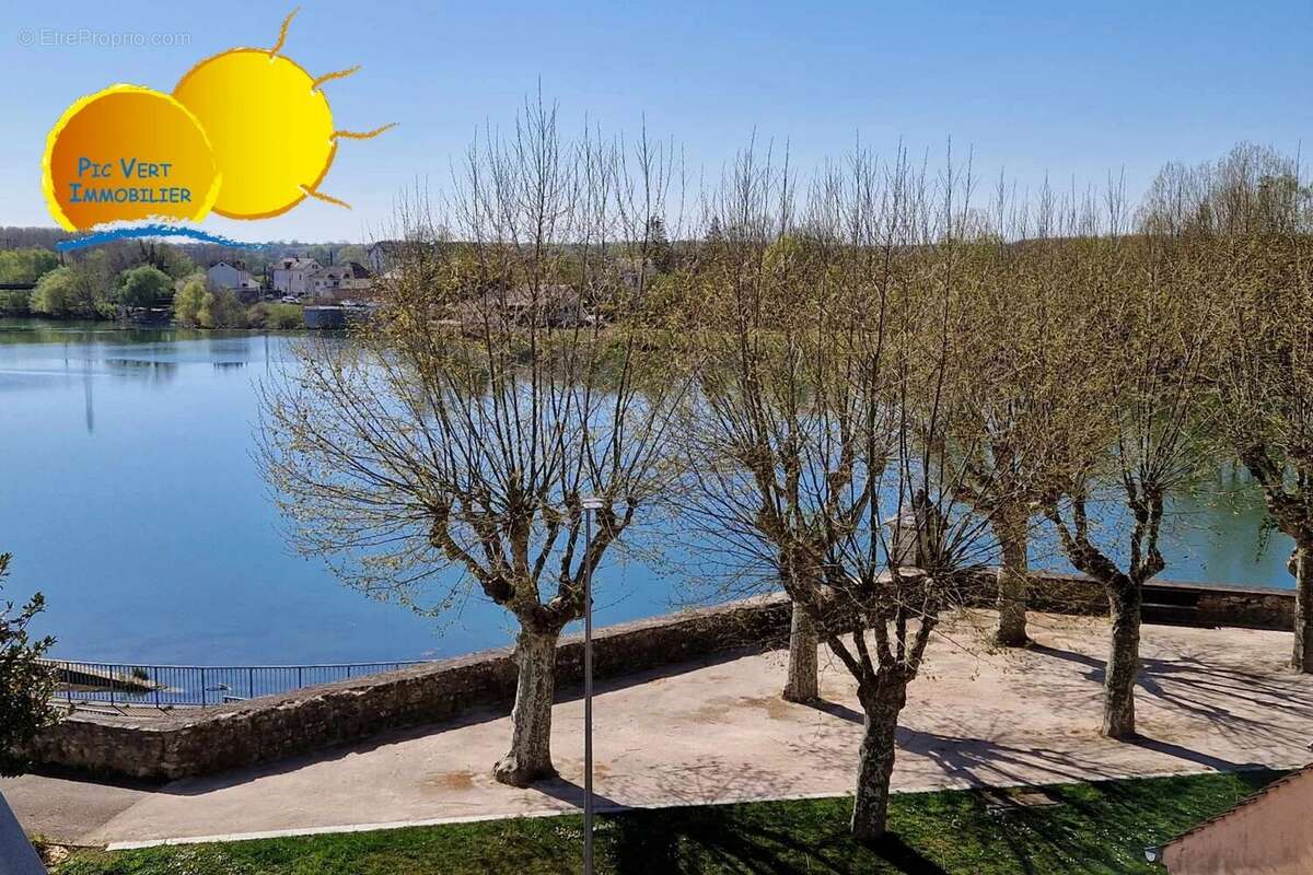 Appartement à AUXONNE