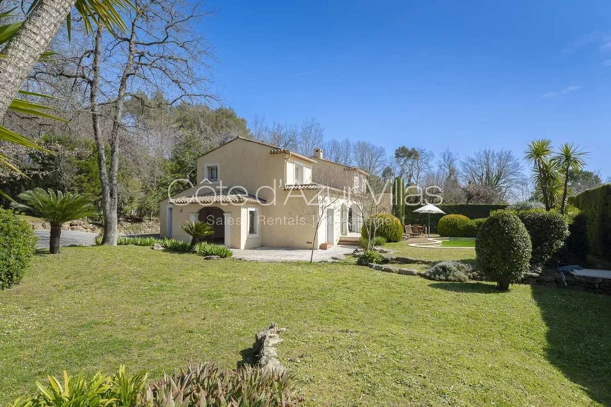 Maison à ROQUEFORT-LES-PINS
