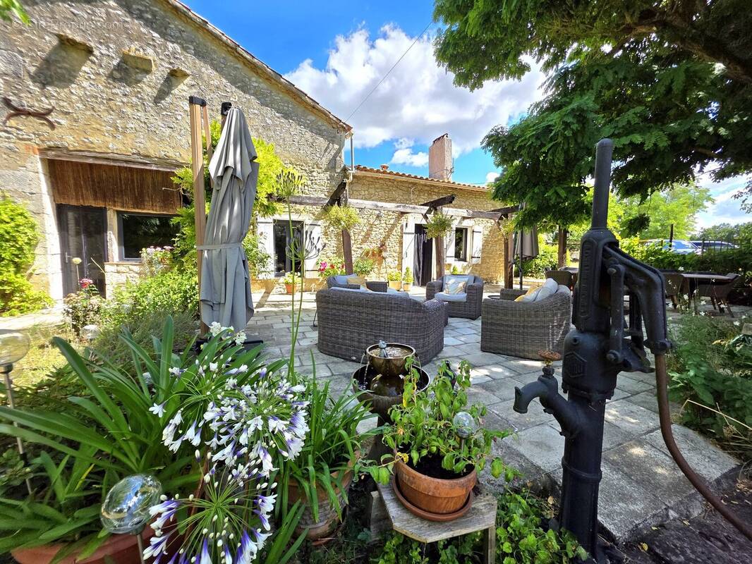 Maison à THENAC
