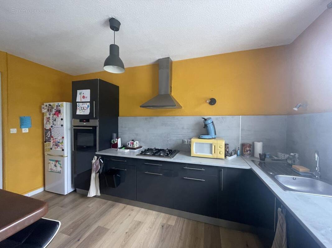 Appartement à CHARMES-SUR-RHONE