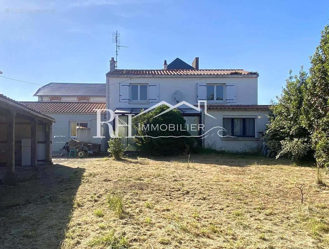 Maison à L&#039;AIGUILLON-SUR-VIE