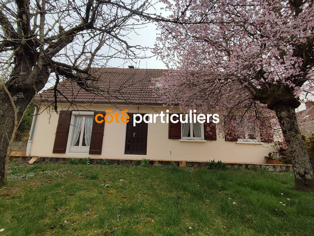 Maison à CORQUILLEROY