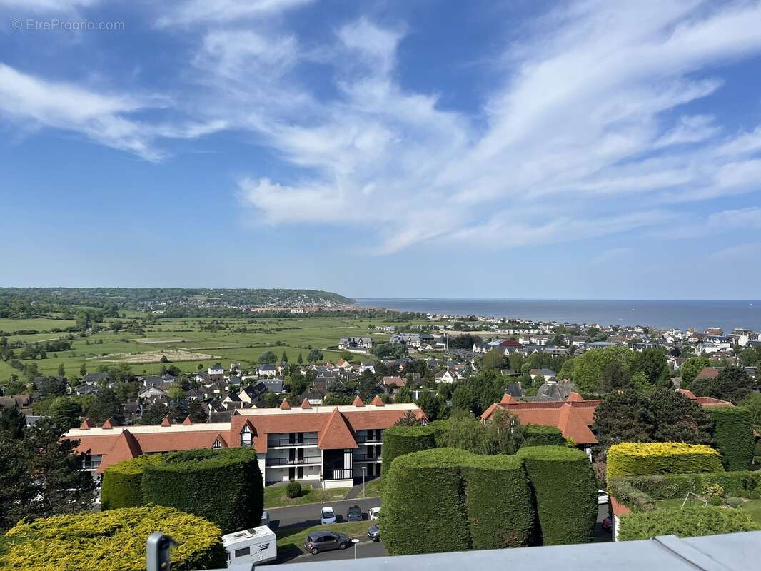 Appartement à BLONVILLE-SUR-MER