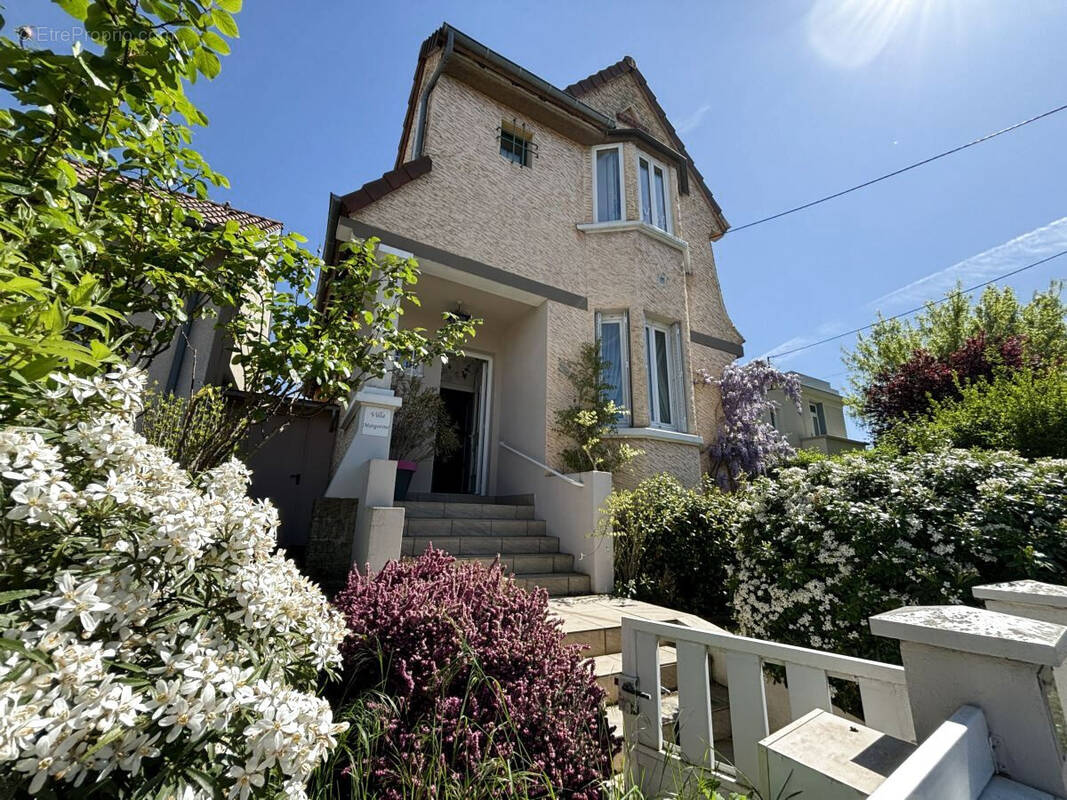 Maison à BELLERIVE-SUR-ALLIER