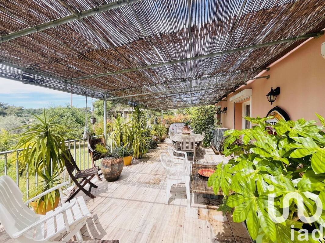 Photo 1 - Maison à ROQUEFORT-LES-PINS
