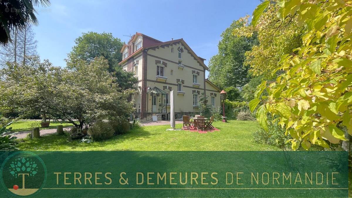 Maison à MALAUNAY