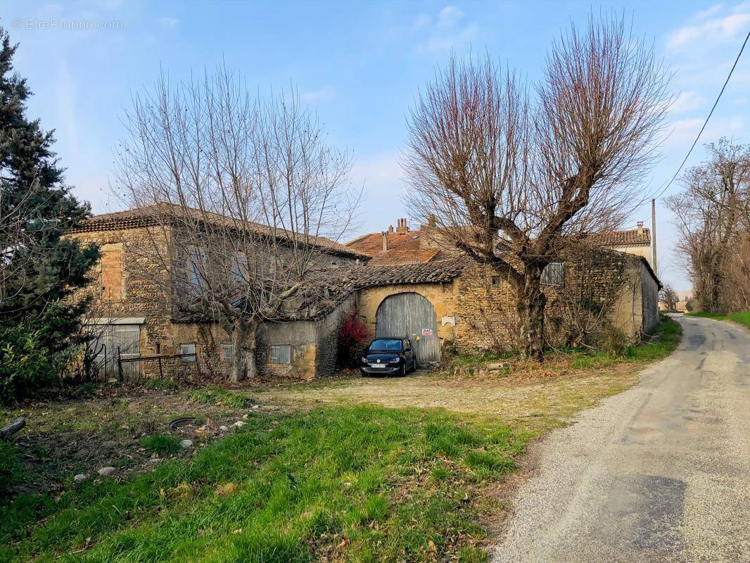 Maison à ETOILE-SUR-RHONE