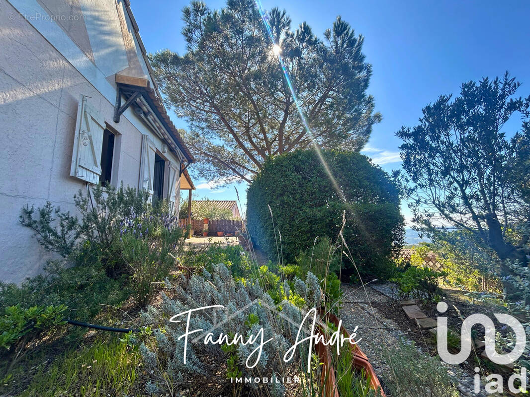 Photo 1 - Maison à LE CASTELLET