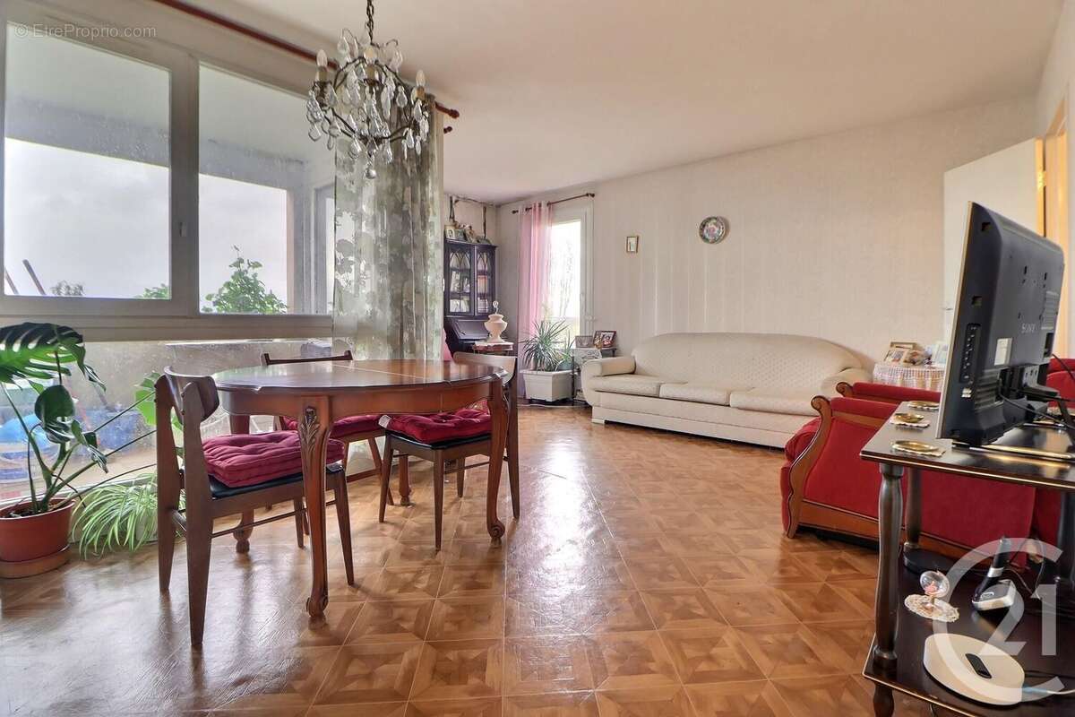 Appartement à AULNAY-SOUS-BOIS