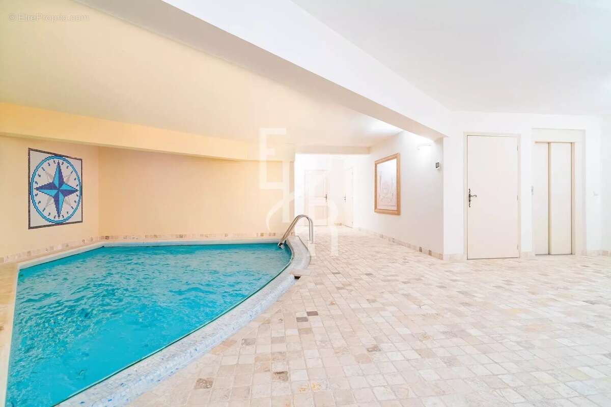 Maison à MOUGINS