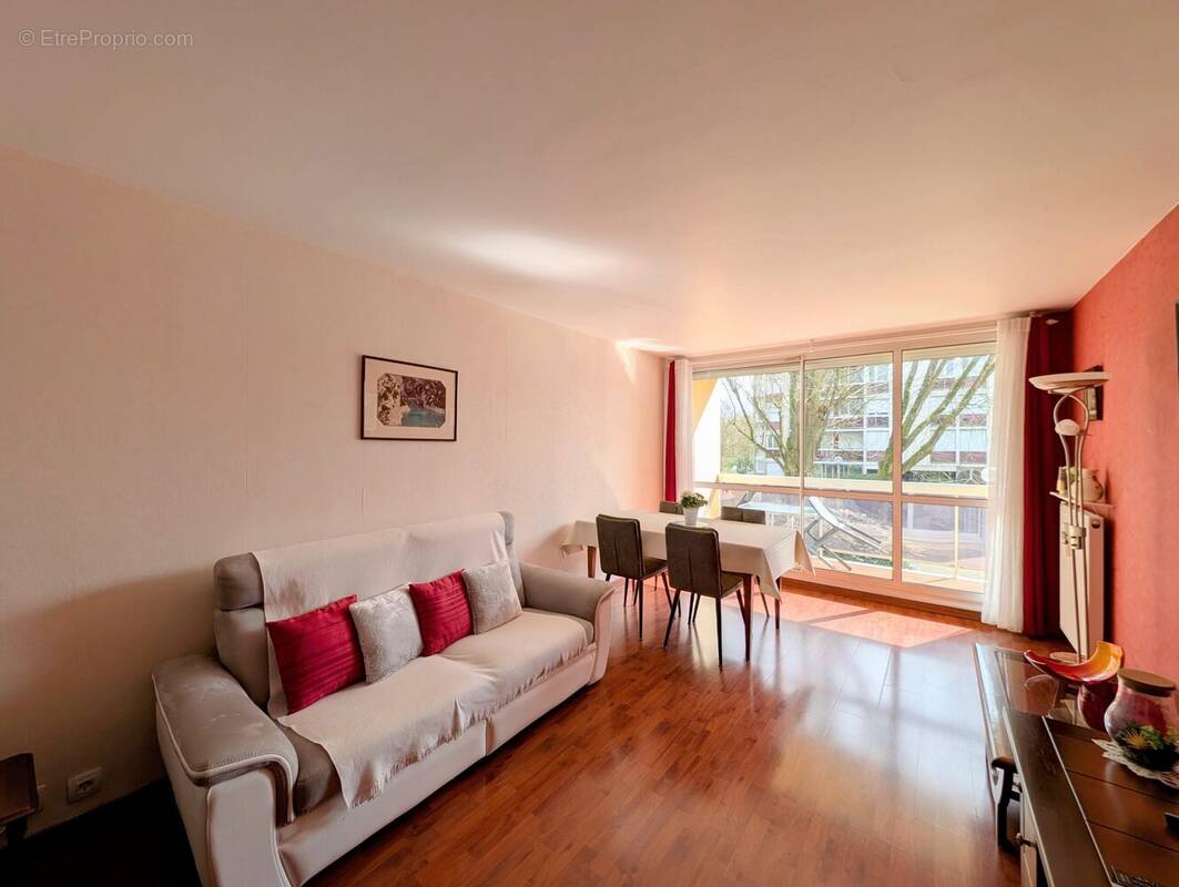 Appartement à ELANCOURT