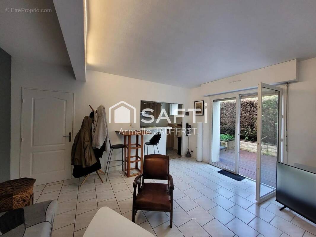 Photo 1 - Appartement à EZANVILLE
